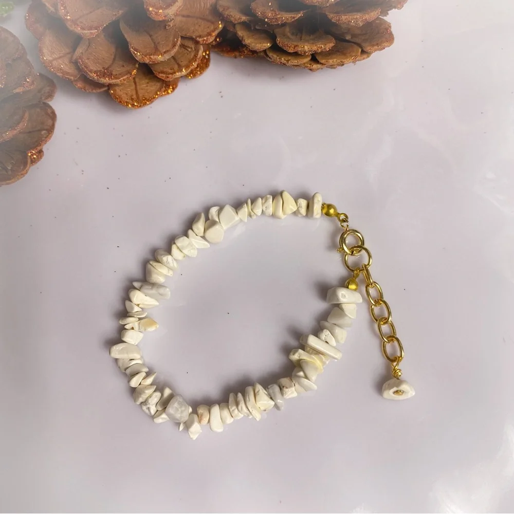 Howlite Bracelet - Picture 1 of 4